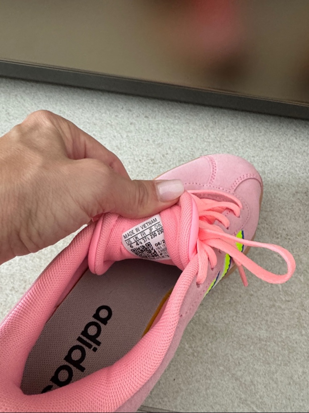 Adidas Women's Vl Court Bold Sneaker Pink Spark Platform size 6 Like New - Picture 6 of 9